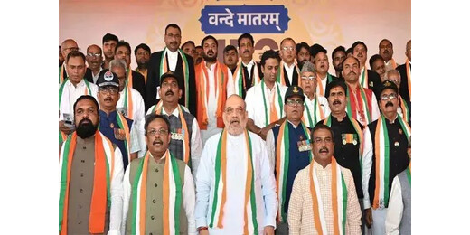 राष्ट्रगीत के नियमों में बड़ा बदलाव, सावधान मुद्रा में खड़े होना अनिवार्य